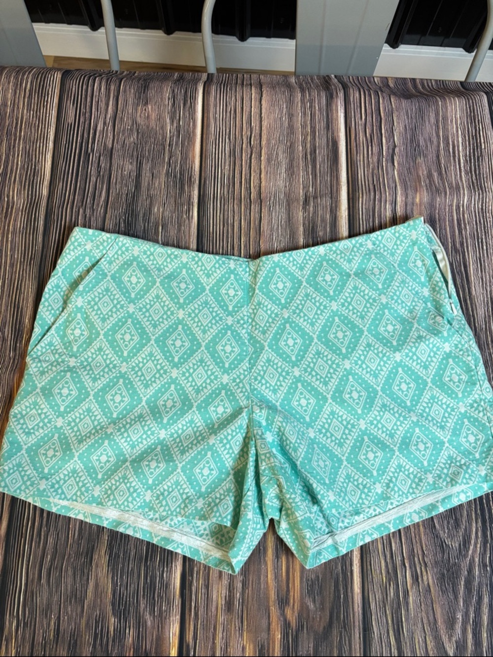 Southern Tide Mint Green Diamond-Print Bermuda Shorts (0059)